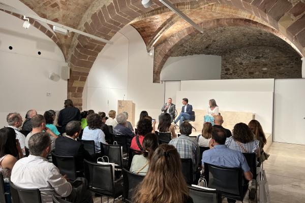 Els Punts d'Informació del Baix Llobregat visiten el Museu del Renaixement i el centre històric de Molins de Rei