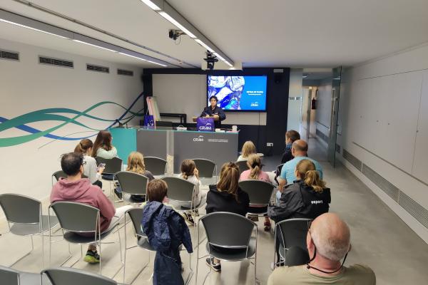 Realitzada la jornada de neteja de platja del Prat organitzada pel SostiBaix