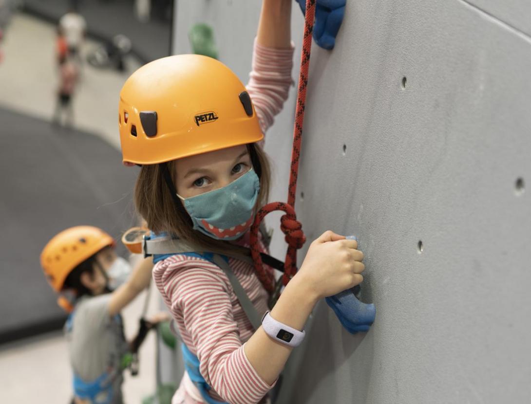 Vine a escalar al rocòdrom més gran de la Península!