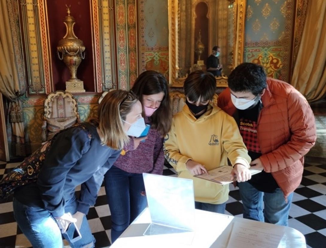 Crim al Palau Mercader. Un Cluedo a mida real